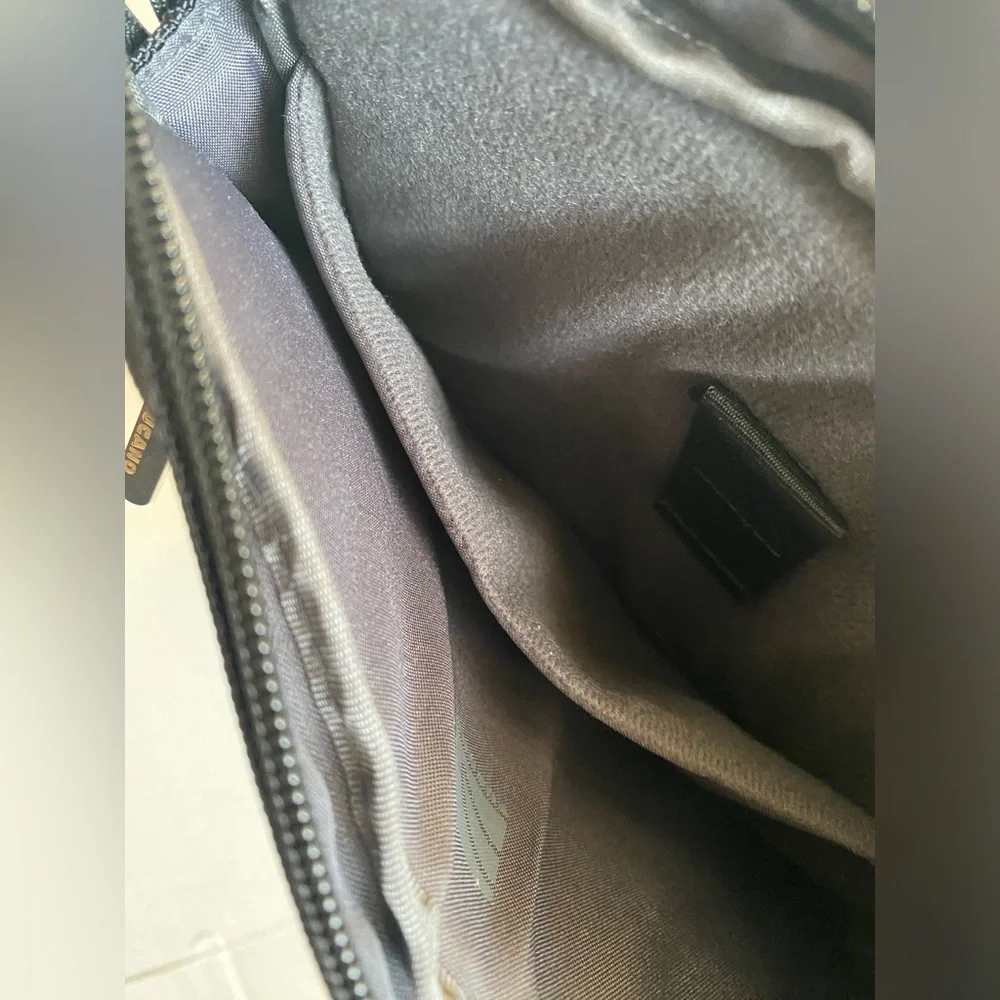 Tucano Finatex Black iPad Tablet Crossbody Shoulder Bag – Excellent Condition